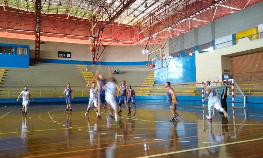 Bola de Basquete - Tarmak - Esportes e ginástica - Vila Bela Vista (Zona  Norte), São Paulo 1258584483