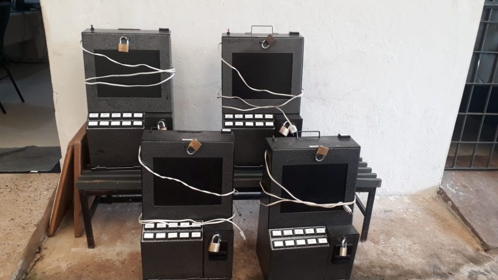 máquinas caça-níqueis